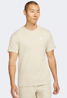 Nike Sportswear Club Herren-T-Shirt in Beige