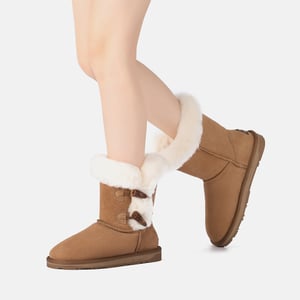 EVER AU Frauen Storch Horn Toggle Knopf kurze Stiefel