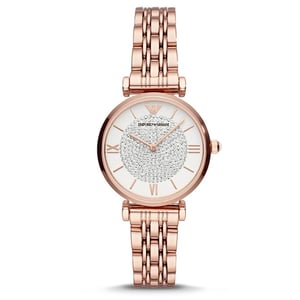 Trendige Damenuhr der Marke Armani. Die Uhr hat ein Armband, das auch kleiner gemacht werden kann, das Gehäuse hat einen Durchmesser von 32 mm und das Uhrwerk ist Quarz.  Marke: ArmaniModellname: AR11244 (32mm)Kategorie: DamenuhrMaterialien: EdelstahlFarbe: rosa, weiß