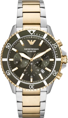 Diese sportliche und modische Uhr verleiht Ihnen in jedem Outfit ein einzigartiges Gefühl! Diese Uhr hat eine Kalenderfunktion: Datum, Chronograph, 24-Stunden-Anzeige, Leuchtzeiger, Leuchtindex Hochwertiges Armband aus Edelstahl Mehrfarbig 21 cm lang und 21 mm breit mit einer Faltschließe mit Drücker Gehäusedurchmesser: 43 mm, Gehäusedicke: 12 mm, Gehäusefarbe: Mehrfarbig und Zifferblattfarbe: Grün Wasserdicht: 10 bar -Gewicht: 160 g Die Uhr wird in einer schönen Geschenkbox mit einer 2-Jahresgarantie geliefert.