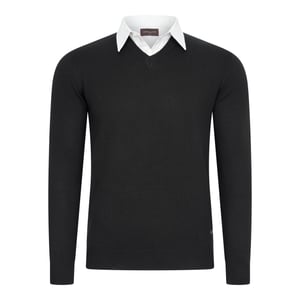 Cappuccino Italia Mock-Pullover für Herren. Der Pullover besteht aus 50% Baumwolle und 50% Polyester und hat eine normale Passform. Der Pullover hat einen Hemdkragen, der an den Pullover angenäht ist.  Marke: Cappuccino ItaliaModellname: Mock Pullover (mit Hemdkragen)Kategorie: Pullover für HerrenMaterialien: Baumwolle, AcrylFarbe: schwarz, weiß