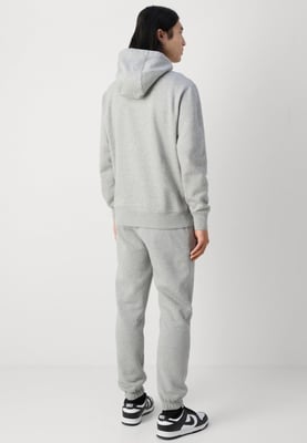 Nike Herren Sportswear Club Fleece Trainingsanzug mit Kapuze in Grau