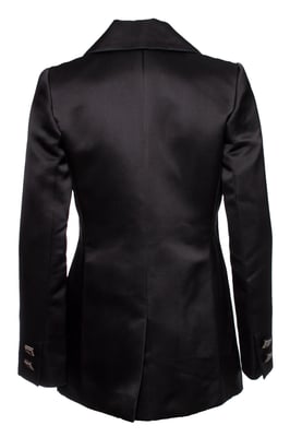 Seidenjacke mit verzierten Knöpfen