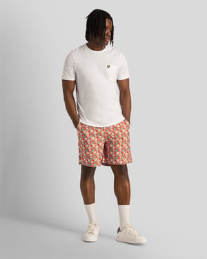Lyle & Scott Herren Floral Print Resort Shorts in Tangerine Tango