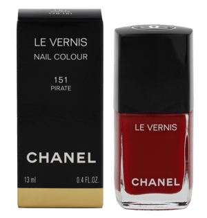 Chanel Le Vernis Longwear Nail Colour.