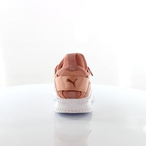 Puma Tsugi Blaze Womens Schnürung Cameo Braune Slip auf Trainer 364110 02