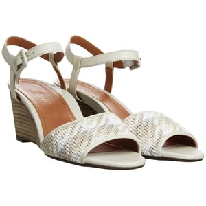 Vionic Clarita Frauen beige Sandalen