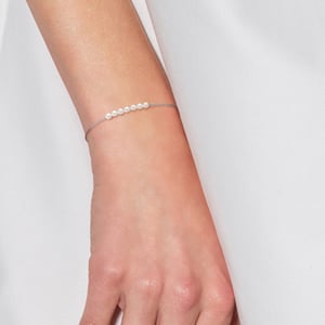 DIADEMA - Armband - 7 echte Süßwasserperlen - Kabelkette in Weißgold