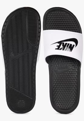 Nike Benassi Slip On Sliders in Weiß/Schwarz