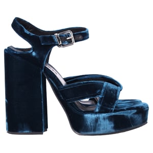 Jil Sander Chunky Sandalenabsätze aus blauem Samt