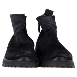Miu Miu Reißverschluss-Stiefeletten aus schwarzem Wildleder