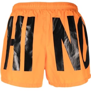 Kurze Badeshorts mit leuchtend orangefarbenem Logo der Marke Moschino