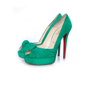 Mint-grüne Veloursleder Greissimo Pumps.