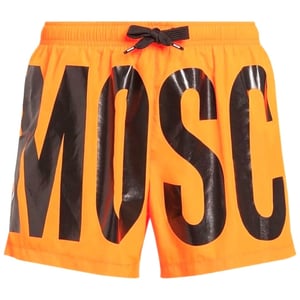Kurze Badeshorts mit leuchtend orangefarbenem Logo der Marke Moschino