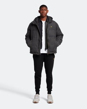 Lyle & Scott Gewaschene wattierte Jacke in Schwarz