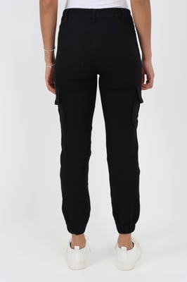 Damen-Jeans mit seitlichem elastischem Bund und Bündchen in Schwarz