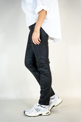 Hannah Damenjeans Schwarz Mom Fit