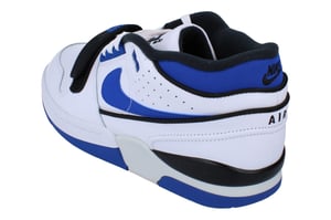 Nike Air Force Blaue Details Weiße Turnschuhe