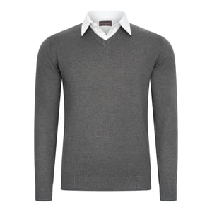 Cappuccino Italia Mock-Pullover für Herren. Der Pullover besteht aus 50% Baumwolle und 50% Polyester und hat eine normale Passform. Der Pullover hat einen Hemdkragen, der an den Pullover angenäht ist. Marke: Cappuccino ItaliaModellname: Mock Pullover (mit Hemdkragen)Kategorie: Pullover für HerrenMaterialien: Baumwolle, AcrylFarbe: anthrazitgrau, weiß