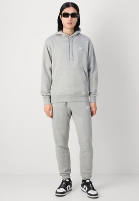 Nike Herren Sportswear Club Fleece Trainingsanzug mit Kapuze in Grau