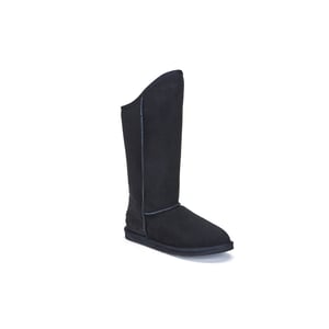 Gemütliche hohe schwarze Stiefel