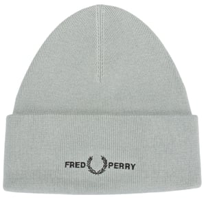 Silberblaue Mütze mit grafischem Logo von Fred Perry