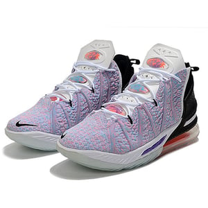 Nike LeBron XVIII Purpur Herren Trainer