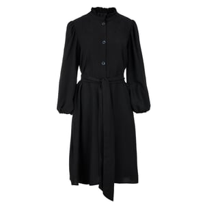 Gürtelkleid mit langen Ärmeln in Schwarz