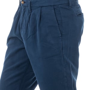Lange Hose mit gerade geschnittenem Saum und Gürtelschlaufen KMT006 man