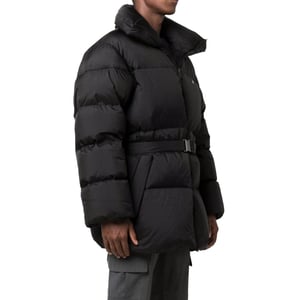 Off-White Tuc Detail Puffer Daunenjacke in Schwarz