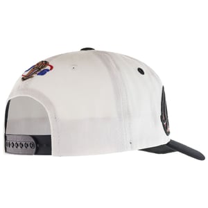 Mitchell & Ness 96 Chicago Bulls Champions Wave Herren-Kappe, weiß