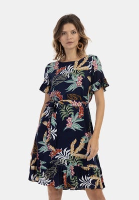 robe usha nowles