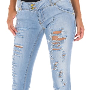 Lange Denim-Hose getragen und zerrissen Wirkung 10DBF0094 Frau