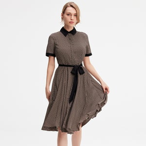 Bedrucktes Hemdkleid mit Druck und kontrastierendem Kragen