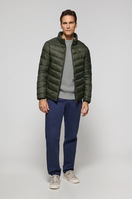 Ultralight-Jacke Chase dunkelgrün mit Rigby Go Aufnäher
