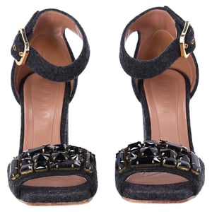 Marni Filz Sandalen mit Kristallbesatz und Fesselriemen aus grauem Wolle