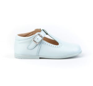 Schuh vom Typ Merceditas aus Leder