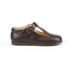 Schuh vom Typ Merceditas aus Leder