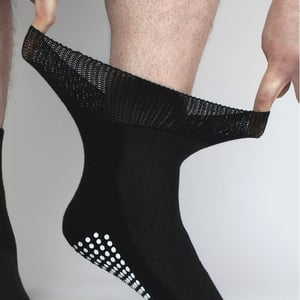 4er-Pack kurze Bambus-Diabetes-Socken mit Griffen für Männer und Frauen