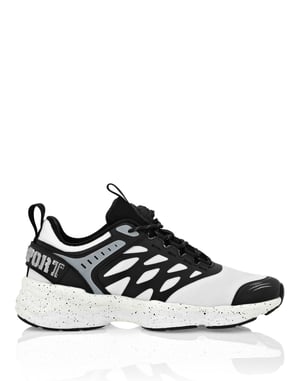 Runner Sneaker Scratch