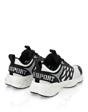Runner Sneaker Scratch