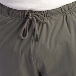 Herren Sport-Bermudashorts aus technischer Stoff HS24MBF04