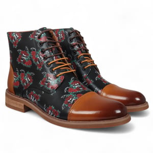 Justin Reess Herren-Oxford-Stiefeletten aus braunem Leder mit Blumen- und Totenkopf-Print – Adam Skull