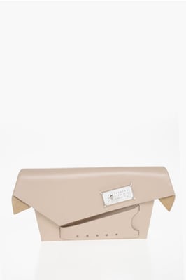 MM11 SNATCHED Clutch aus Saffiano-Leder mit Clipverschluss in Pink