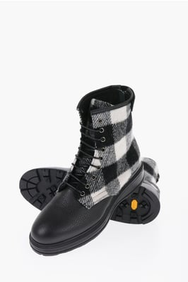 Buffalo Kampfstiefel aus karierter Wolle und strukturiertem Leder in Schwarz und Weiß