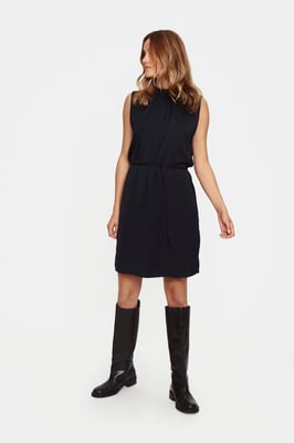 Kleid Gerade Passform black