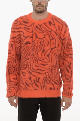 Flauschiger Pullover mit Rundhalsausschnitt in Arancio, Burgund