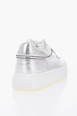 MM6 Niedrige Sneakers mit Metalleffekt in Silber