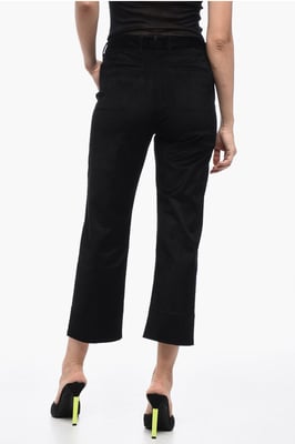 Kurze Cordhose in Schwarz