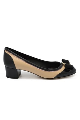 Salvatore Ferragamo Eva Leathe Pumps Beige